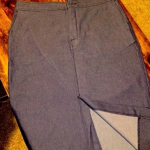 Like New Midi Zara Skirt with POCKETS!